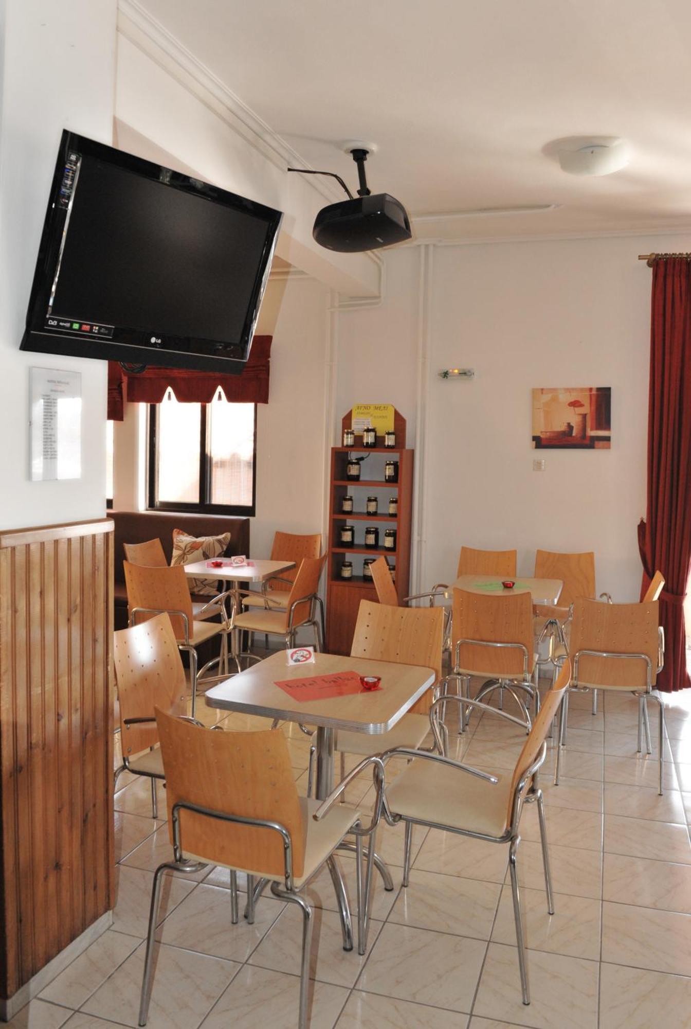 Hotel Ballas Agria Exteriér fotografie
