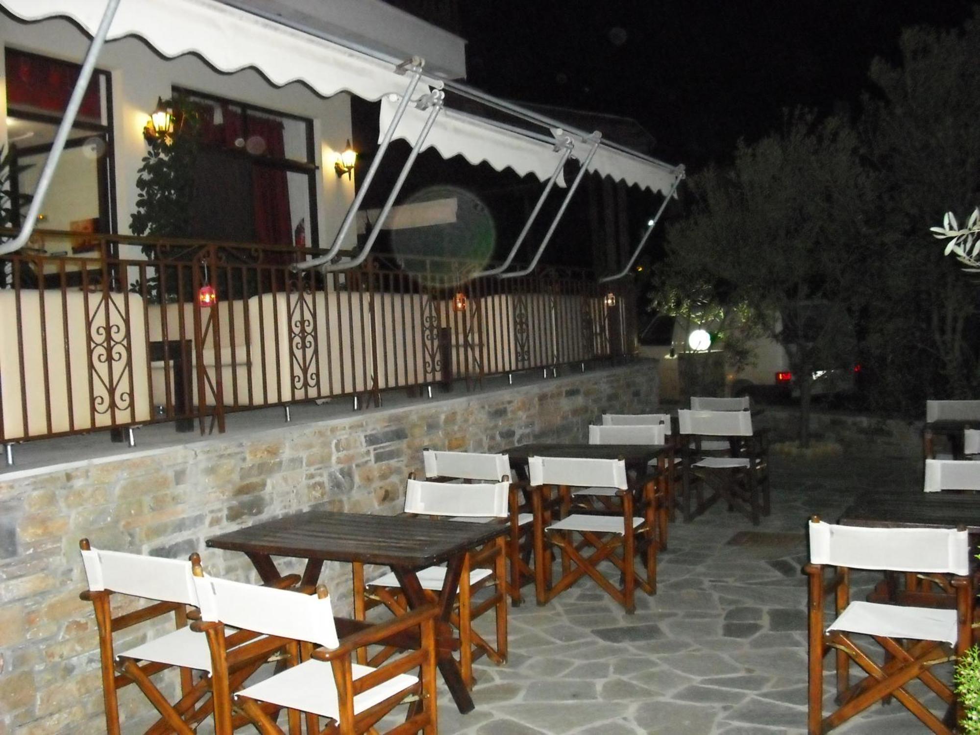 Hotel Ballas Agria Exteriér fotografie